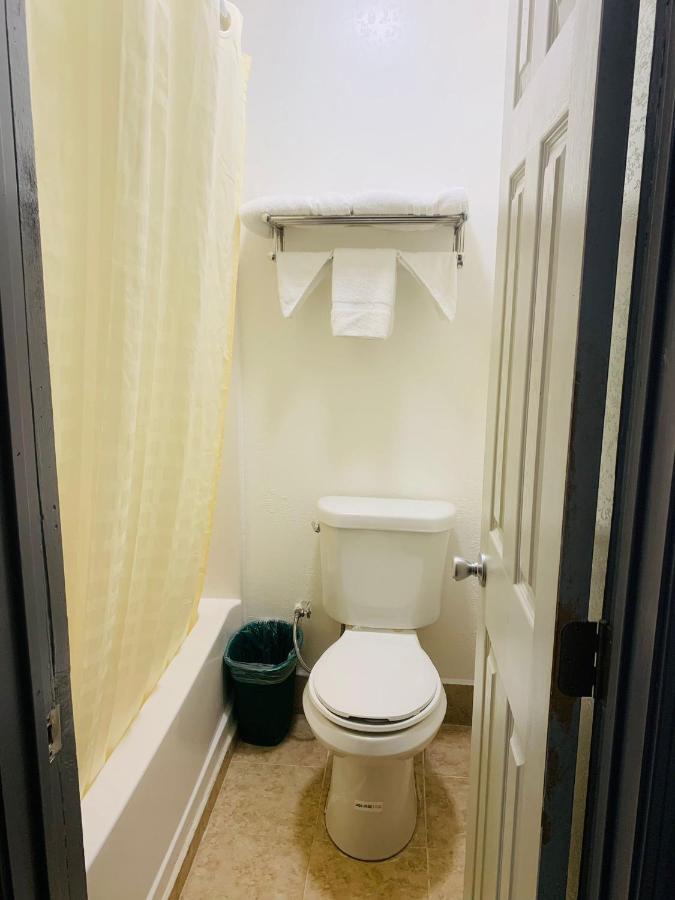 Relax Inn Motel Kountze Экстерьер фото